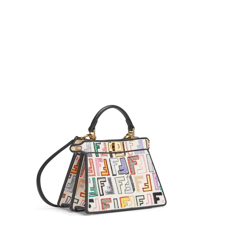 七夕限定Peekaboo ISeeU Petite手袋，14萬2000元。品牌提供