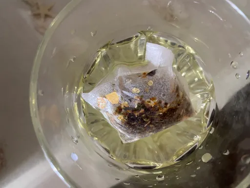 天热狂灌饮料要小心!无糖茶真的没有糖? 专家曝标示的游戏规则