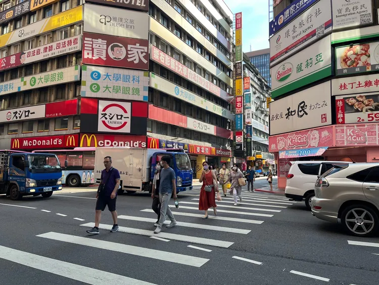 停讓行人新法上路滿兩周「有初步成效」。交通部提供