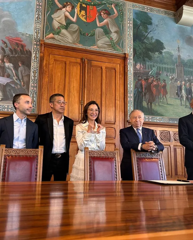 楊紫瓊（右二）再婚Jean Todt（右），親友到場祝福。翻攝楊紫瓊IG