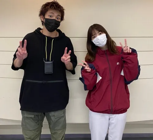 山田裕貴(左)和西野七瀨之前同台拍戲相處融洽。翻攝日本yahoo