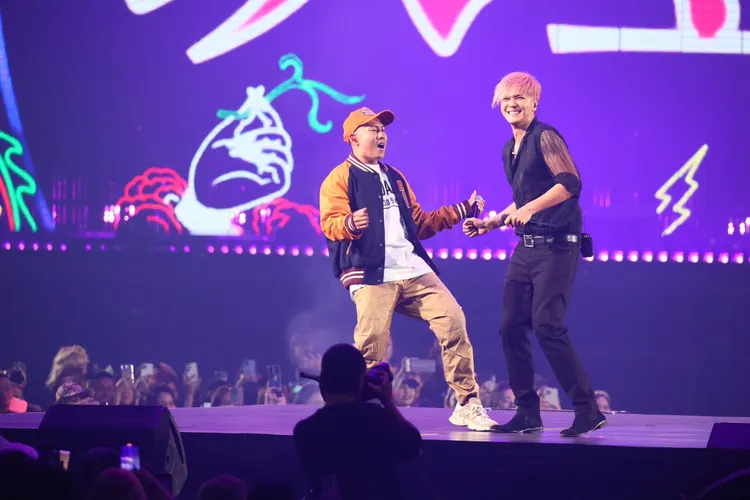 羅志祥與洋蔥一同熱舞。彭欣偉攝