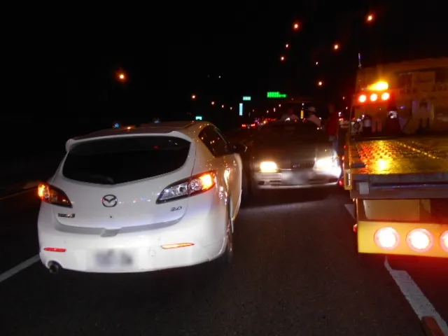 李男逆向行駛險象環生。翻攝畫面