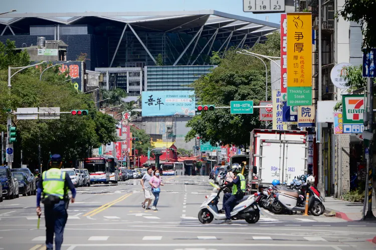 萬安演習交通管制中。林林攝