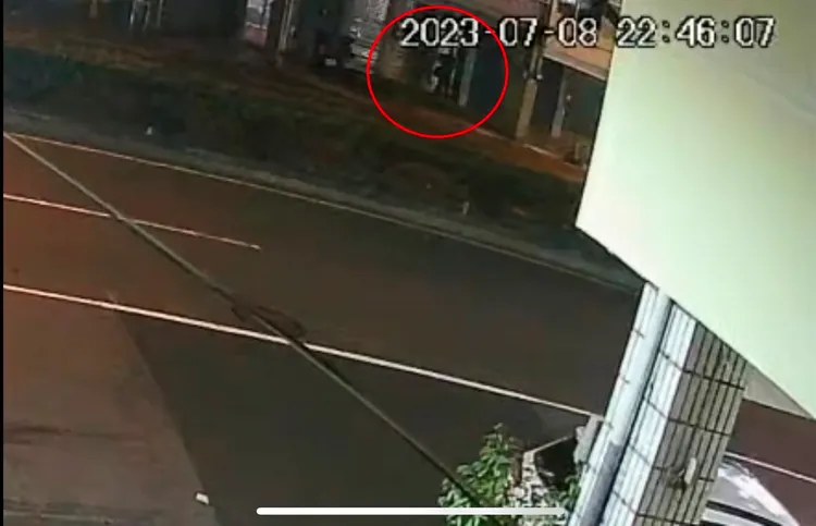 警方調閱監視器，發現是廖姓遊民所為。民眾提供