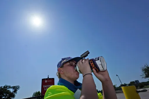 熱浪侵襲美國　德州監獄變烤箱