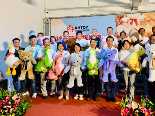 全國最大絨毛玩偶館在嘉義!黃敏惠、翁章梁攏來推薦 3個月試營運75折買到手軟
