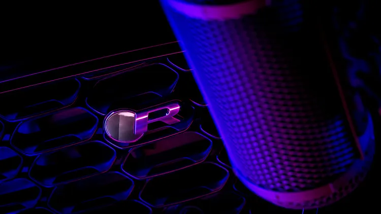 音檔採用Jaguar F-TYPE R 75 – 5.0升V8機械增壓的排氣聲浪，做為最具代表性的範例。原廠照片