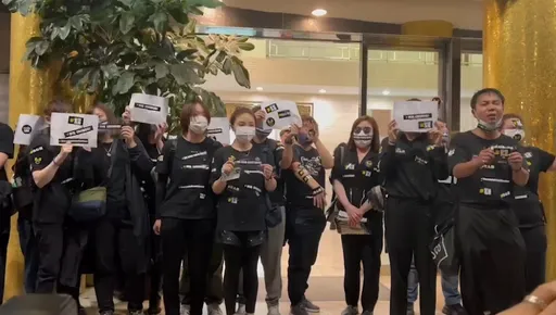 李玟粉絲公祭激憤跪地痛哭　怒罵「渣男，把CoCo還給我們」