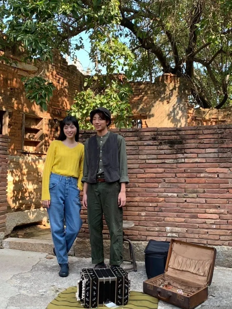 邱顯博（右）15歲時與女星陸夏合拍電影《艾莉絲旅館》。P&P工作室工作室提供