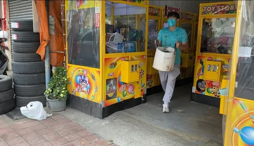 一樓夾娃娃機店做掩護！透天厝樓上種大麻　製毒師徒檔台中落網