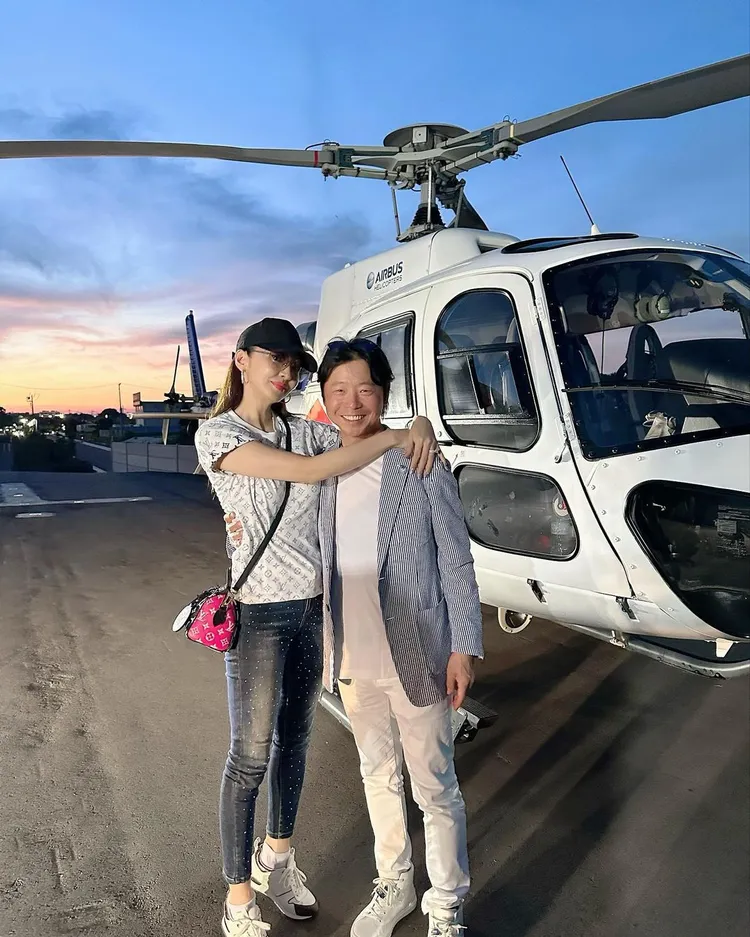 神田宇乃說身上這件LV上衣是老公去年送的禮物，她很喜歡。翻攝unokandaofficial IG