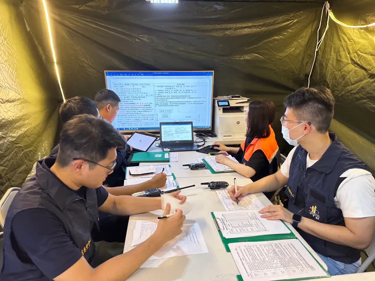 本次前進指揮所開設期間共計動員進駐218人次。消防局提供