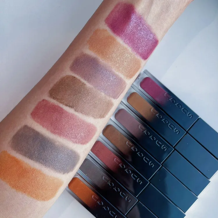 晶采光透眼彩蜜，各1400元。品牌提供