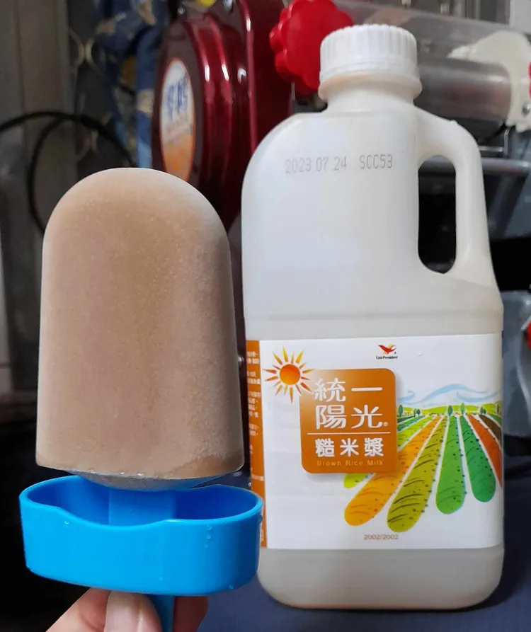 主婦自製米漿冰棒成消暑良方。翻攝自臉書「全聯消費經驗老實說」