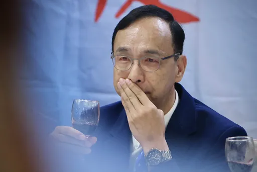 力勸韓冰選立委? 朱立倫笑「韓國瑜怕女兒」:不敢大聲講話只能回家說