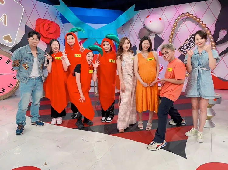 小煜（左起）、辛辣團、朱琦郁、蘿莉塔、海產、天心等日前錄影。三立提供