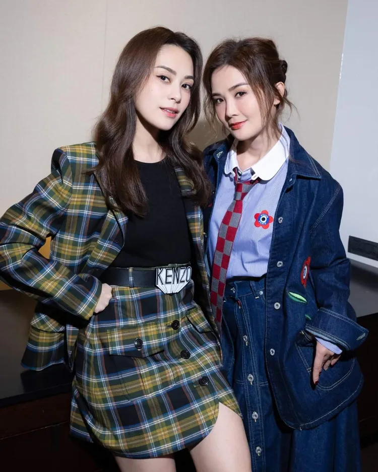 阿嬌（左）學院風穿搭看上去就像學生妹。品牌提供