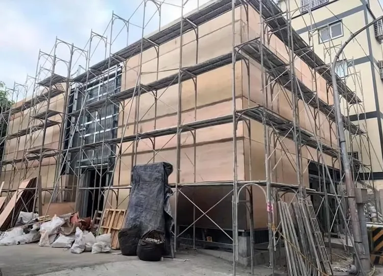 茶廠原址是巷內鐵皮屋，改造成最美的極簡茶廠。正思惟齋提供