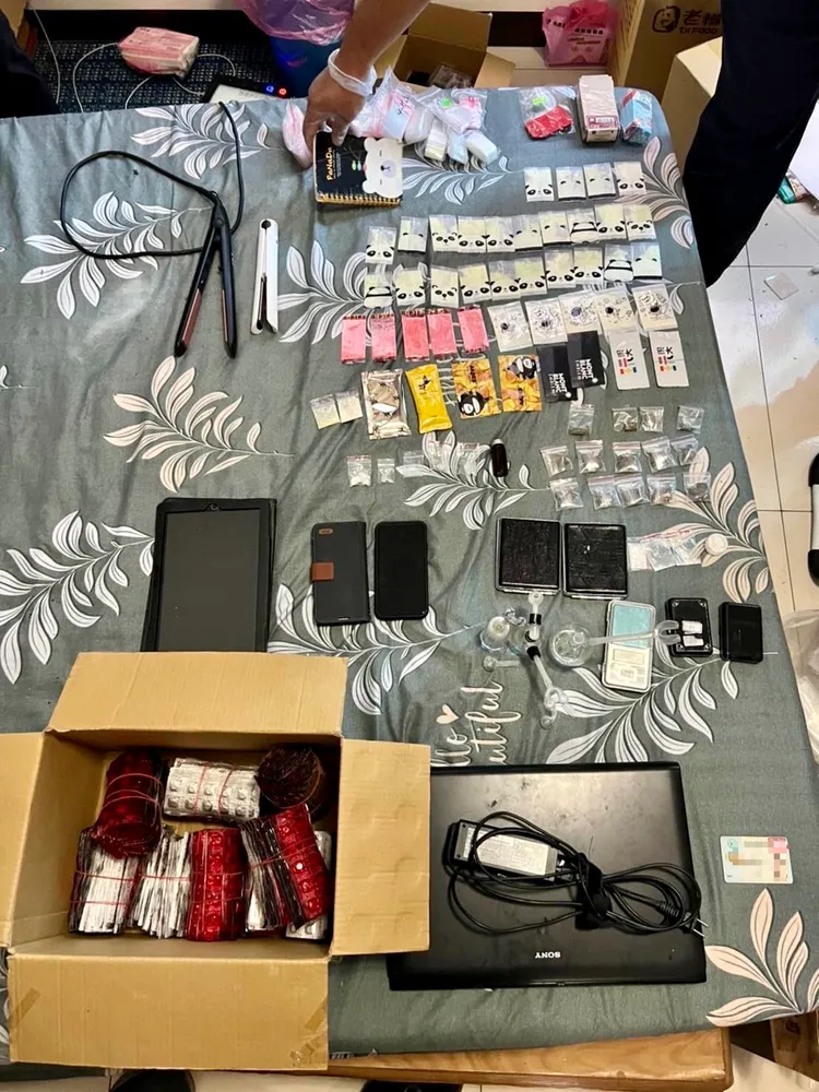 警方起出大量毒品。讀者提供