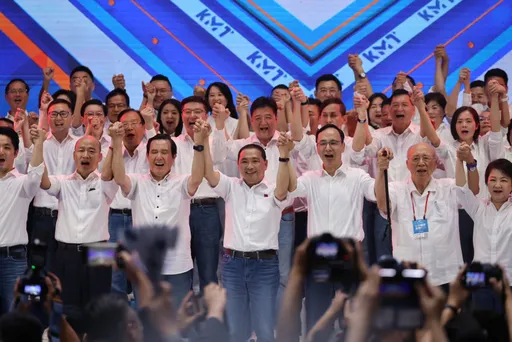 痛批金溥聪「刀射小鸡」是秦桧！前蓝委轰朱立伦昏君：侯友宜一定败