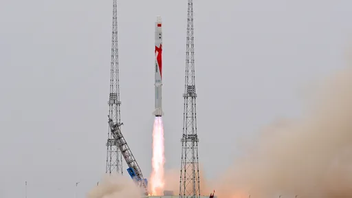 中國發射世界首枚液氧甲烷火箭 領先美同業一步