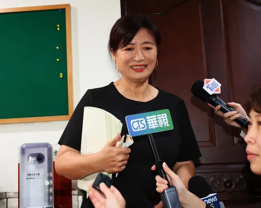 綠營雙姝開撕!陳瑩被控殘殺怒反擊Kolas 同黨的她尬回:我們是局外人