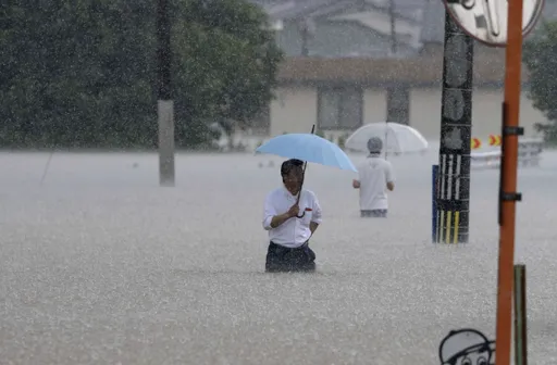 日本九州暴雨水淹及腰多處山崩 預報警告「史上最強降雨」