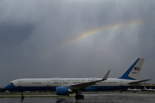 葉倫北京遇彩虹、李強也談彩虹 中國網友:給你點顏色瞧瞧懂嗎