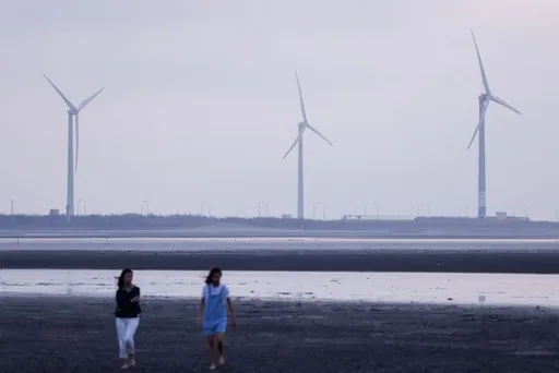 天氣晴朗+西南風 風力發電單週突破1.35億度!相當30萬戶家庭夏季單月用量