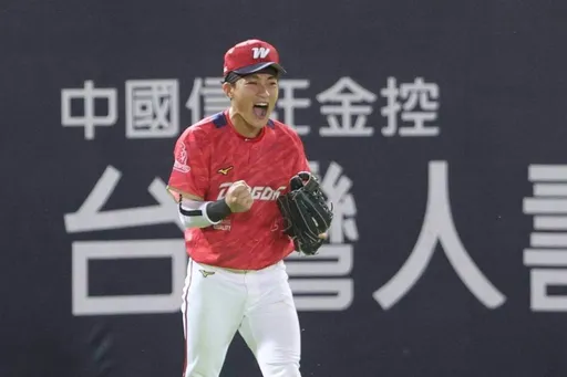 郭天信超美技攔下1分　味全龍上半季終戰完封中信兄弟