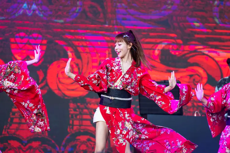 林襄笑容後台，竟然藏著心事。寬寬整合行銷提供