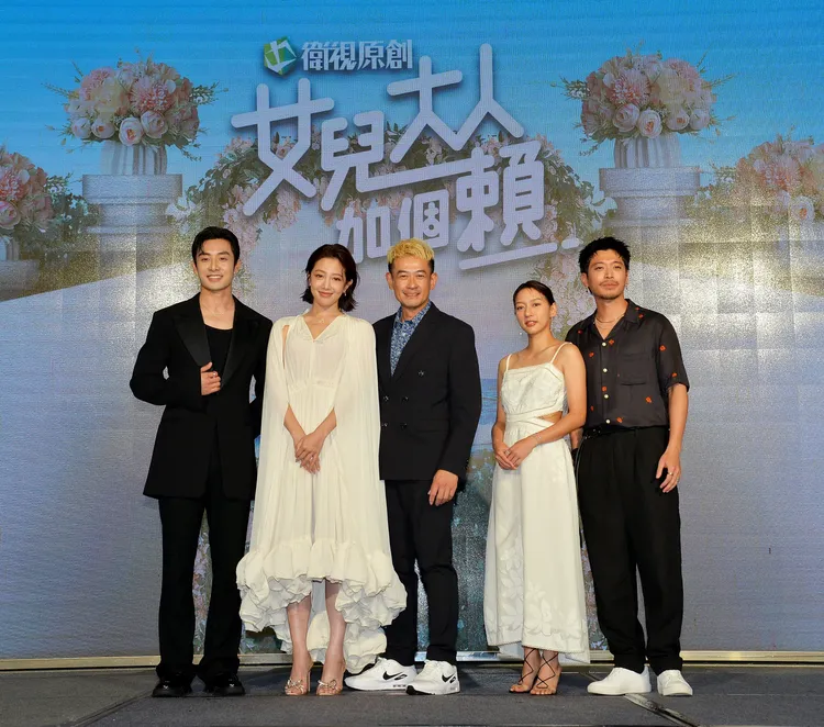 管麟（左起）、黃薇渟、柯叔元、陳妤、侯彥西拍《女兒大人加個賴》長達半年，培養出好感情。衛視原創提供