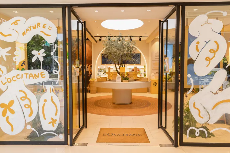 歐舒丹在台北忠孝SOGO門市打造永恆植感體驗展。品牌提供
