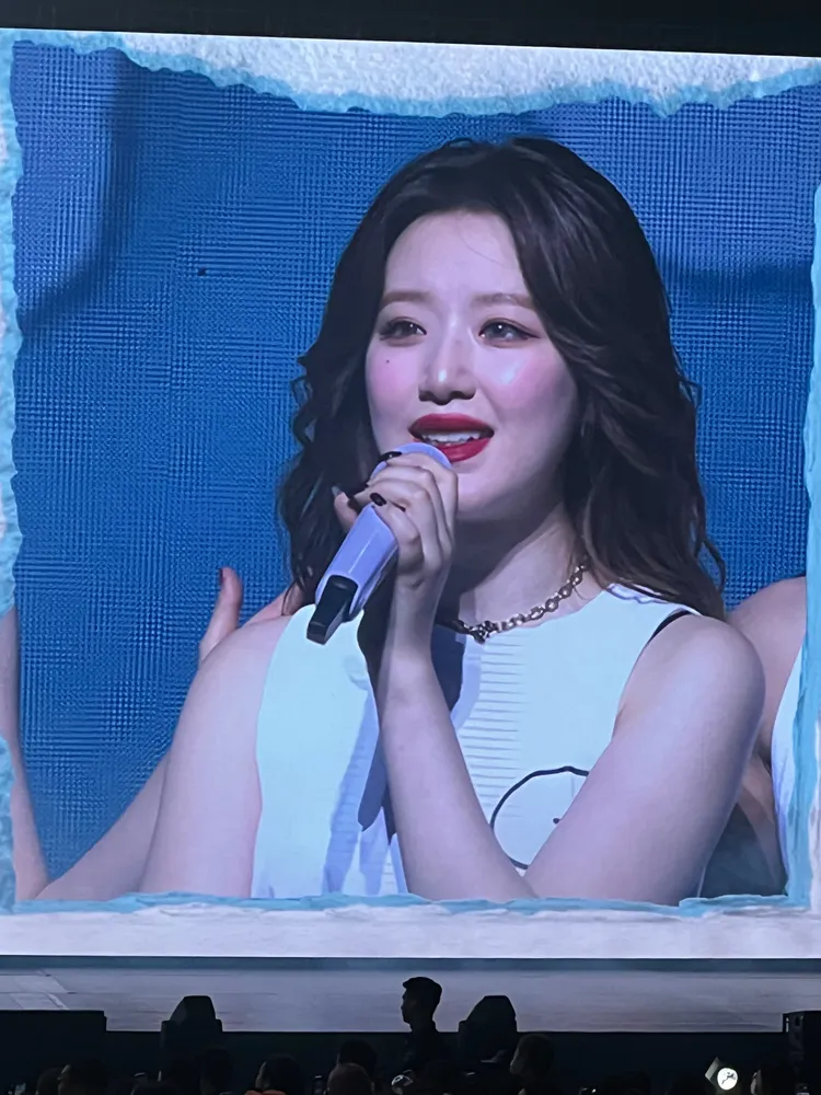 舒華講到親友哽咽，眼眶含淚。讀者提供