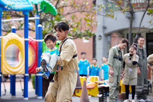 AKIRA刷油漆分享夢想初衷 王陽明不怕跳水濕身
