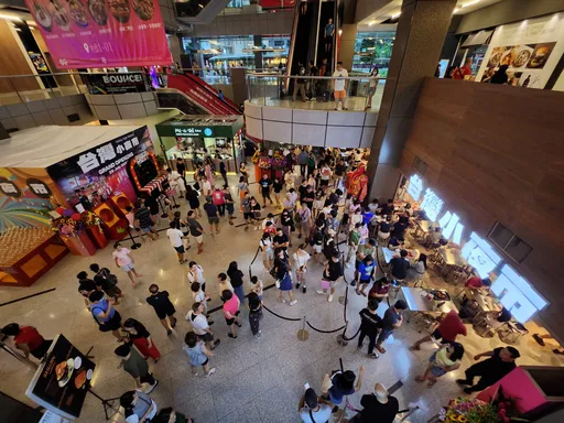 新加坡商場打造「台灣小夜市」　潤餅、麵線、地瓜球吸人潮