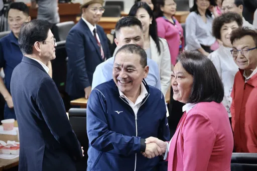 藍委曝8成議長對郭台銘「寄予厚望」 侯辦深夜嗆「珍亂」:拿出名單來