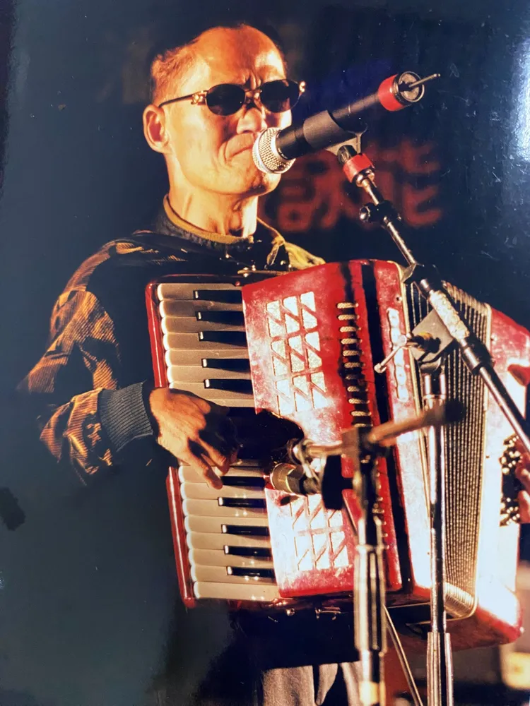 李炳輝熱愛表演。台灣優質生命協會提供