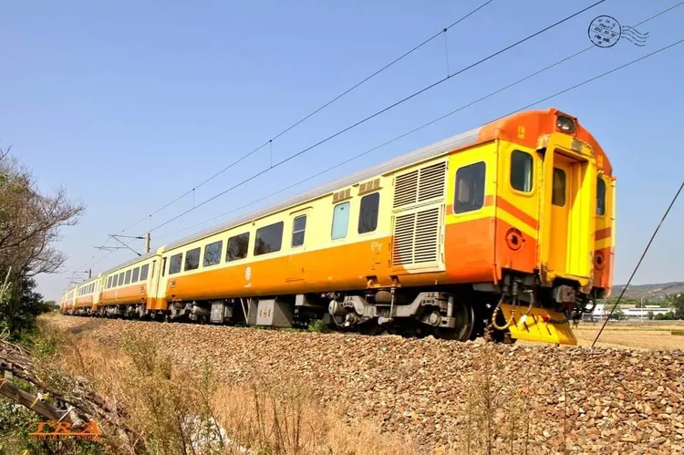 日本信濃鐵道「台鐵自強號」塗裝11月卸裝。台鐵提供