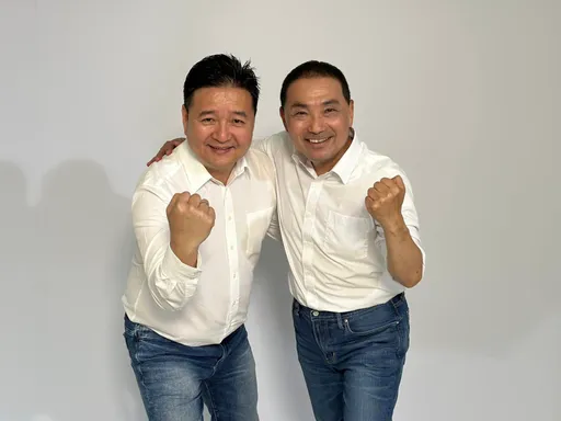 同框郭台銘還發「爭議扇子」 代價出爐!藍議員林金結反應曝光