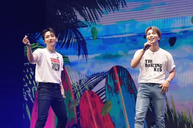 SEVENUS的Heehae（左）、Ireah各自準備個人演出。華藝娛樂提供