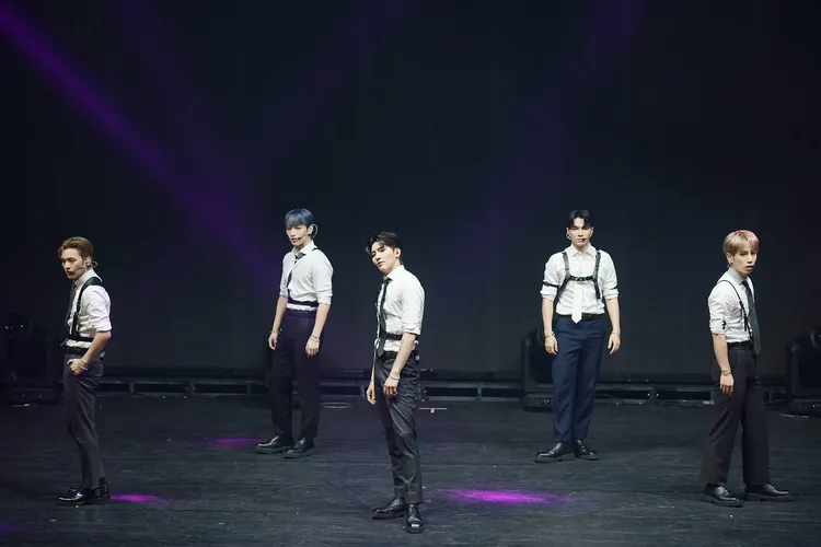 VANNER承諾下次來台要一起露腹肌。華藝娛樂提供