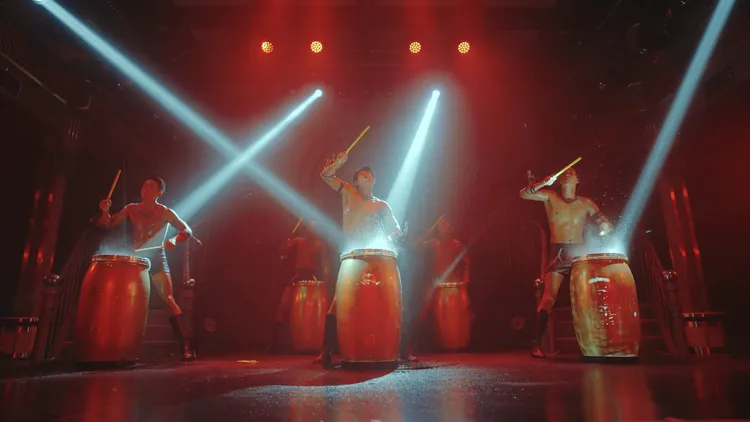 WILD WILD以跳舞、打鼓等方式展現力與美。寬宏藝術提供