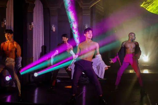 只圍1條毛巾!韓國限制級猛男秀9月登台 8名肌肉歐巴狂野75分鐘