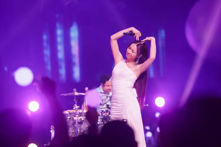 犬青比愛心。相信音樂提供