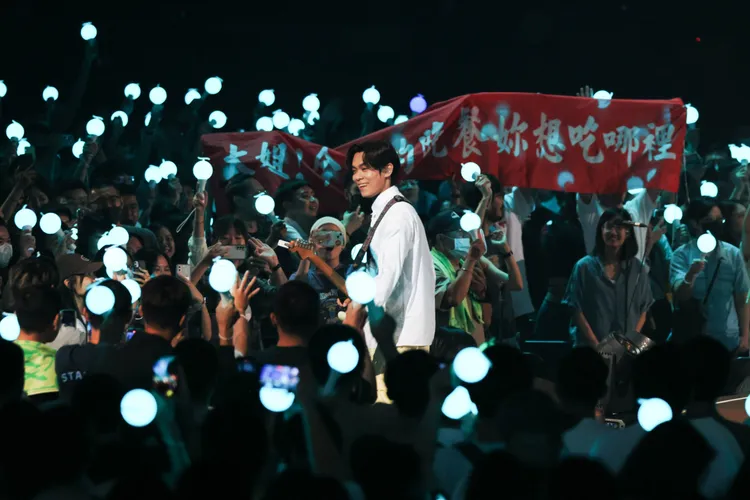 雲安和粉絲互動。相信音樂提供