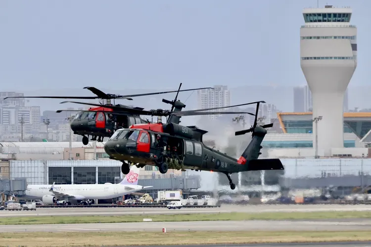 敵軍入侵桃園機場。林林攝