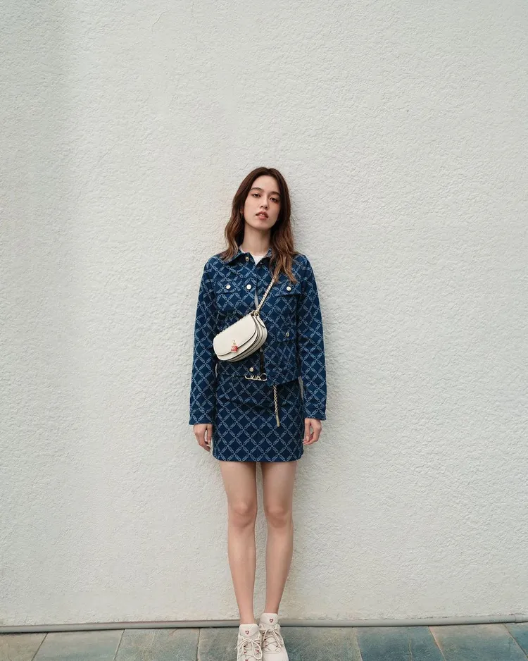 陳庭妮甜認與胡宇威的緣分如同童話一般，讓不相信童話故事的她，都就此臣服於愛情。翻攝chen_ting_ni IG