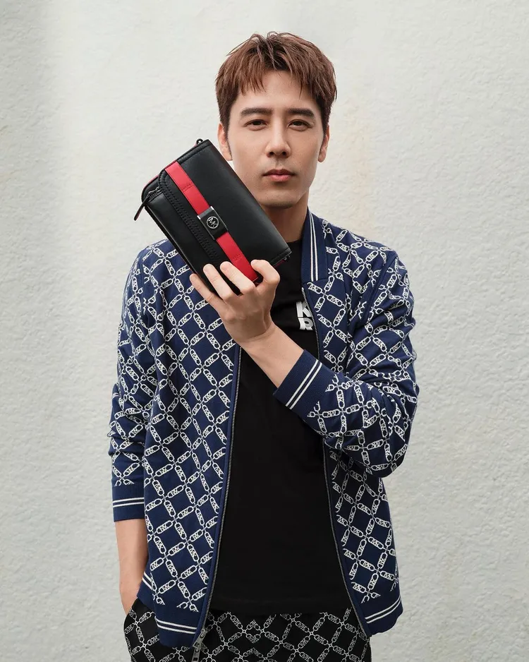 胡宇威透露和陳庭妮不同的成長背景反而沒有給2人造成距離，而是相處間永遠充滿話題。翻攝george_hu__ IG